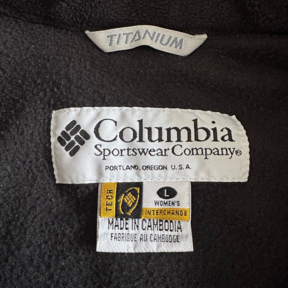 Columbia Titanium Fleece Vest Black Full Zip Outdoor Hiking Cozy Warm Travel L - Picture 4 of 6